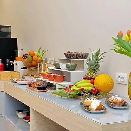 Casa Santa Sofia 3* ローマ